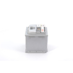 Autobatéria BOSCH S5 0 092 S50 010 12V 52Ah 520A
